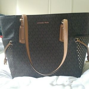 Michael Kors Voyager